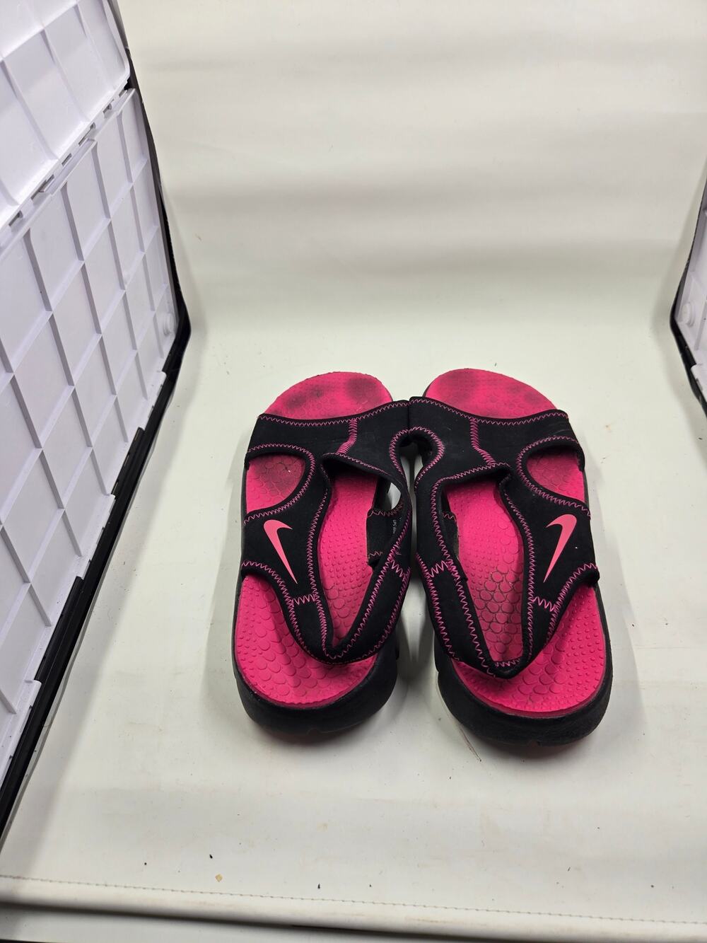 Nike Ultra Comfort Black Hot Pink Strappy Athletic Sandals Women's Size 6Y